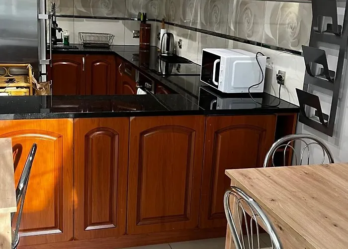 Ewa Quarto em Acomodações Particulares *