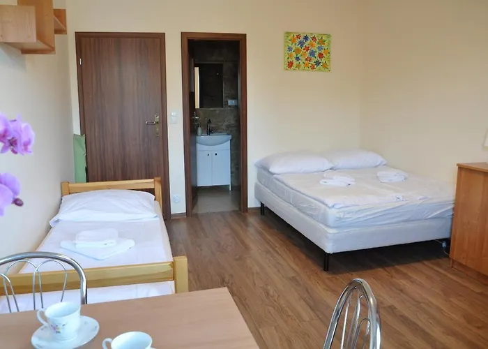 Ewa Quarto em Acomodações Particulares *